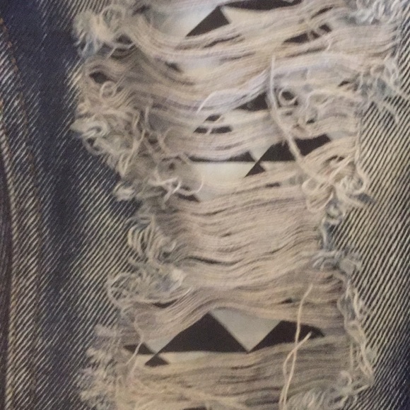 Size 5 girls distressed jeans - Picture 5 of 6